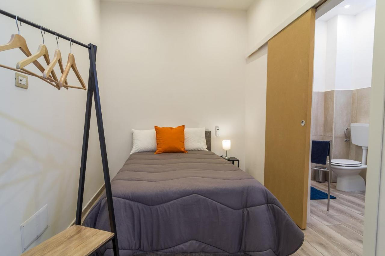 Bed and Breakfast Giu Al Centro Neapel Exterior foto